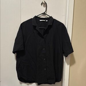 Uniqlo Women’s Linen Button Down Shirt